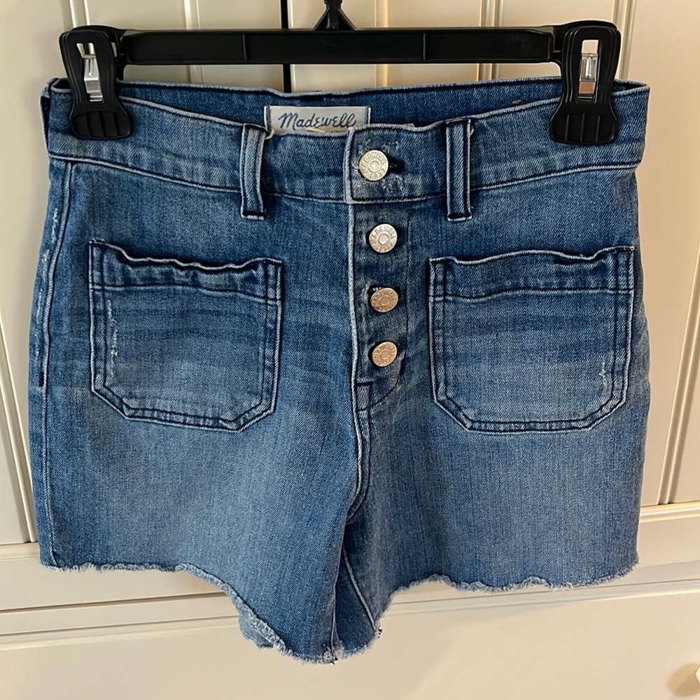 Madewell denim shorts size 24.